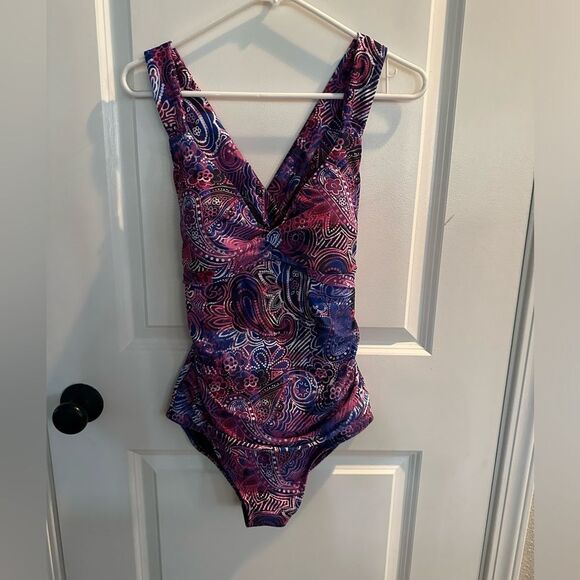 NWT Swimsuit For All Twist Front Maillot One Piece Women Size 10 - Picture 1 of 14